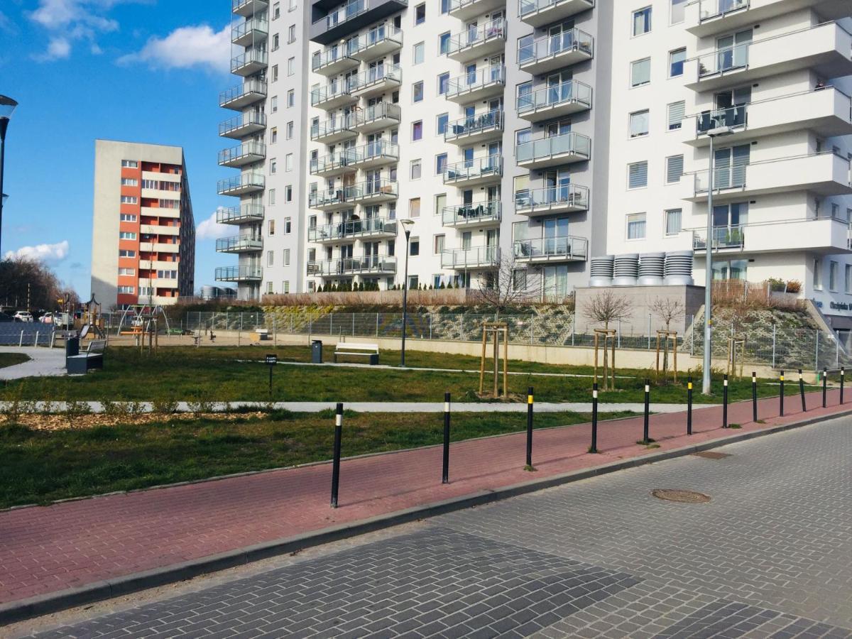 Апартаменты Sunny Sleeps 4 By The Beach With Garden Patio - Gdansk Przymorze Экстерьер фото