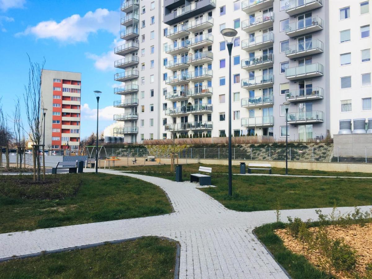 Апартаменты Sunny Sleeps 4 By The Beach With Garden Patio - Gdansk Przymorze Экстерьер фото