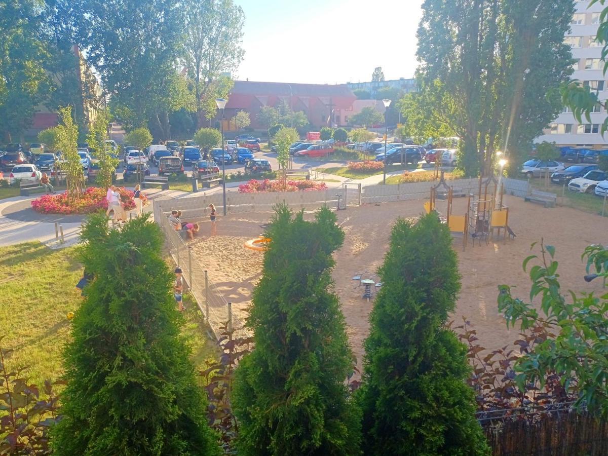 Апартаменты Sunny Sleeps 4 By The Beach With Garden Patio - Gdansk Przymorze Экстерьер фото