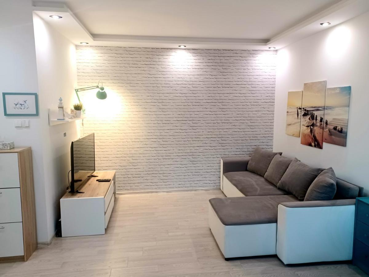 Апартаменты Sunny Sleeps 4 By The Beach With Garden Patio - Gdansk Przymorze Экстерьер фото